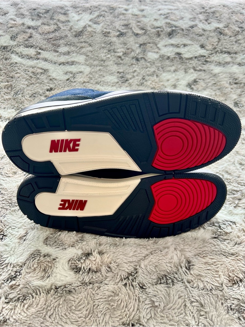 Air Jordan 3 x Levi’s Indigo Denim and Gym Red (IH7959-400) M11.5 - Picture 5 of 9